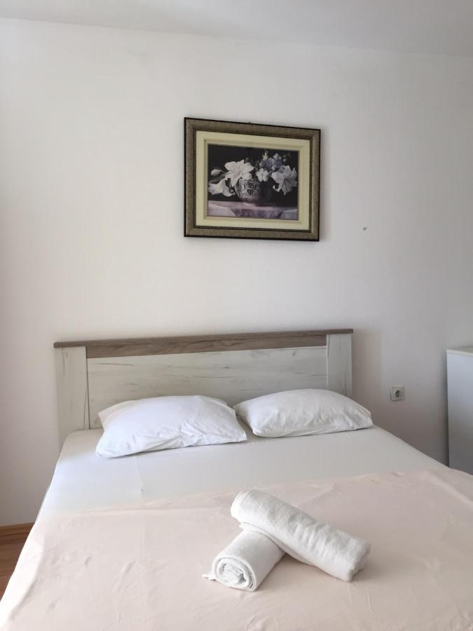 Em Apartments 울친 외부 사진