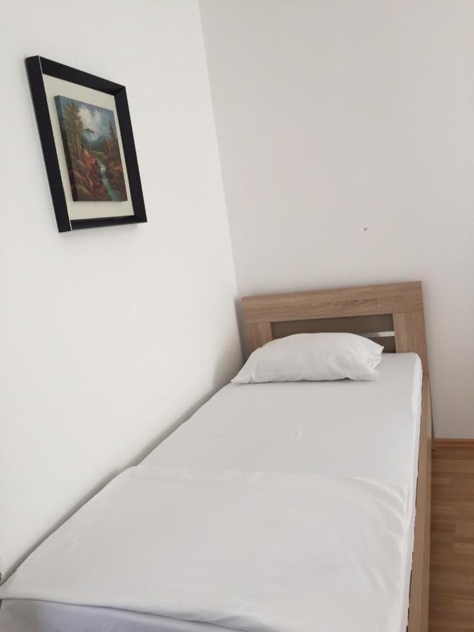 Em Apartments 울친 외부 사진